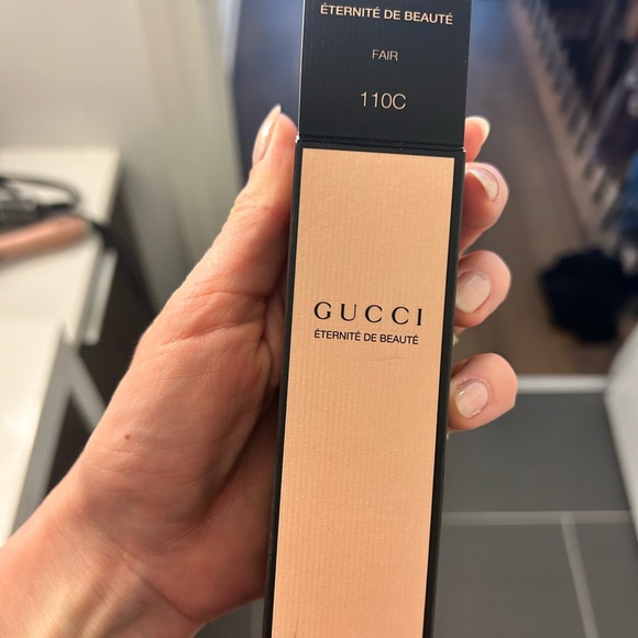 Gucci Éternité De Beauté Foundation - 110C Fair - Picture 3 of 3